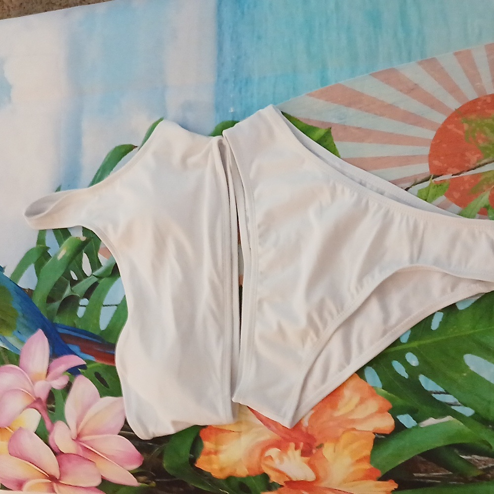 Women's One Shoulder Two Piece Swimsuit Size Small NWOT